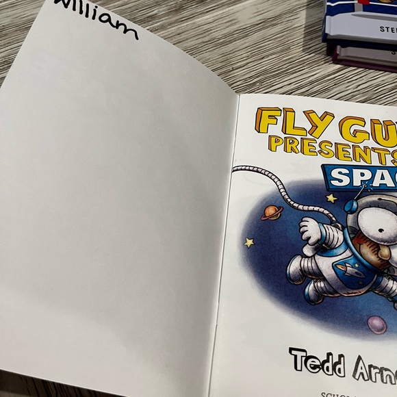 Fly Guy and Pizza and Taco Book Set - Picture 3 of 10